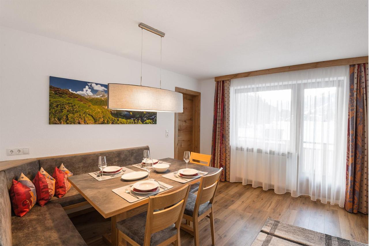 Alpenrose Appartements Burger Evelin Sankt Anton am Arlberg Exterior foto
